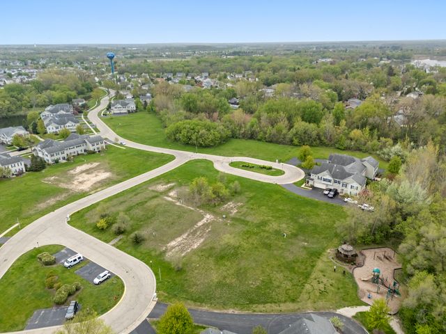 609 Arbor Circle 609, Lakemoor, IL 60051