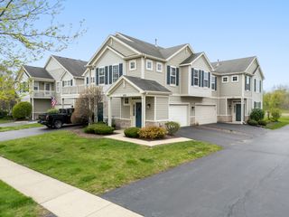 609 Arbor Circle 609, Lakemoor, IL 60051