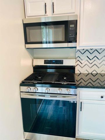 745 Juniper Road, Valparaiso, IN 46385