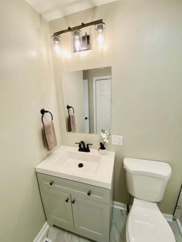 745 Juniper Road, Valparaiso, IN 46385
