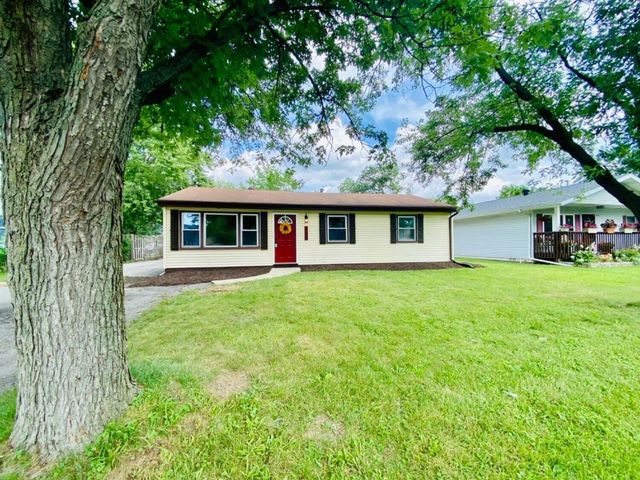 745 Juniper Road, Valparaiso, IN 46385