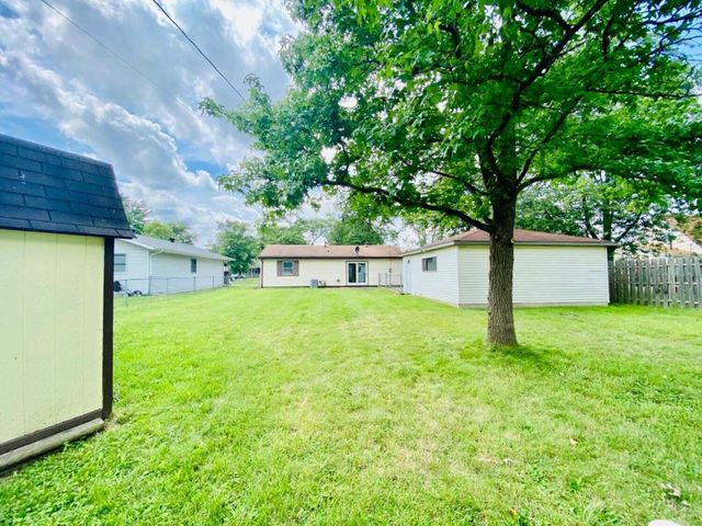745 Juniper Road, Valparaiso, IN 46385