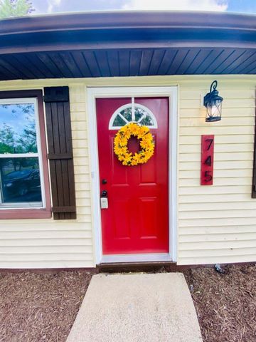 745 Juniper Road, Valparaiso, IN 46385