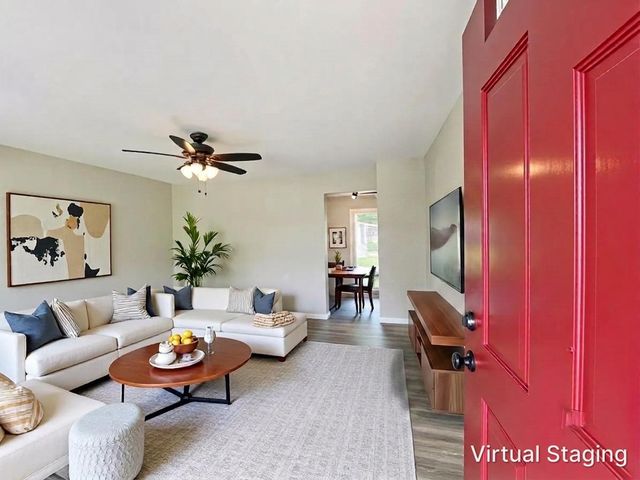 745 Juniper Road, Valparaiso, IN 46385