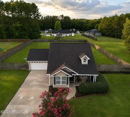 1082 Tidal Drive SE, Townsend, GA 31331
