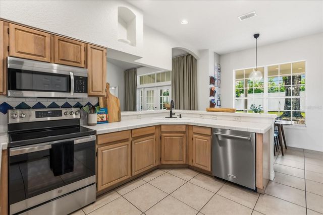 1934 THOROUGHBRED DRIVE, Gotha, FL 34734
