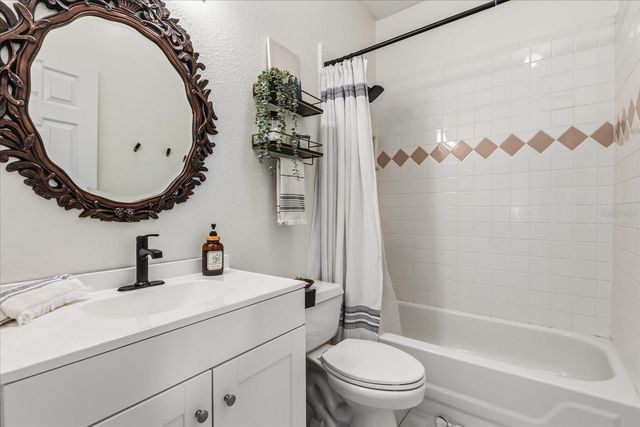 1934 THOROUGHBRED DRIVE, Gotha, FL 34734