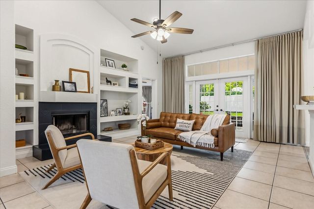 1934 THOROUGHBRED DRIVE, Gotha, FL 34734