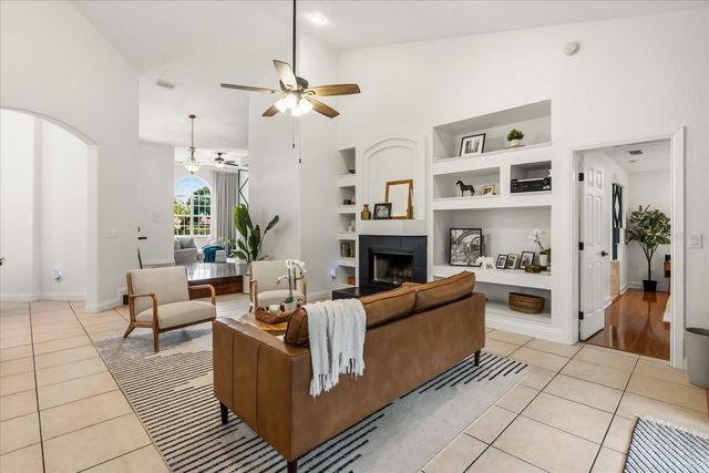 1934 THOROUGHBRED DRIVE, Gotha, FL 34734