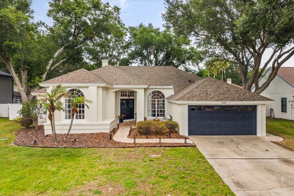 1934 THOROUGHBRED DRIVE, Gotha, FL 34734