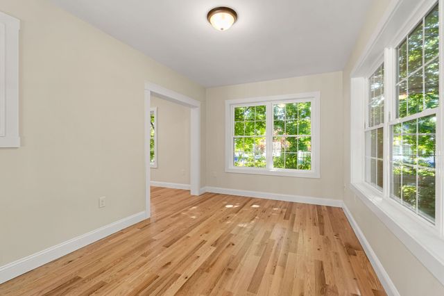 15 Bartlett Street, Epping, NH 03042