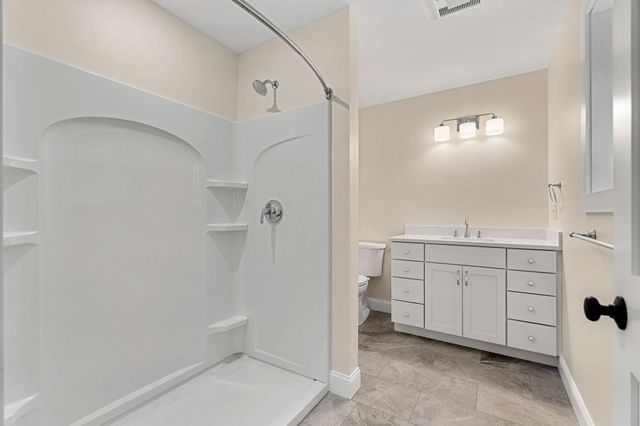 15 Bartlett Street, Epping, NH 03042