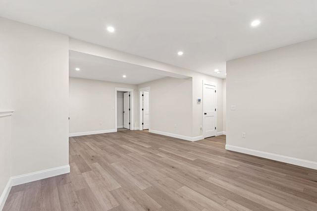 15 Bartlett Street, Epping, NH 03042