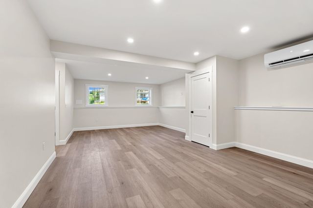 15 Bartlett Street, Epping, NH 03042