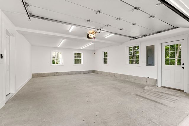 15 Bartlett Street, Epping, NH 03042