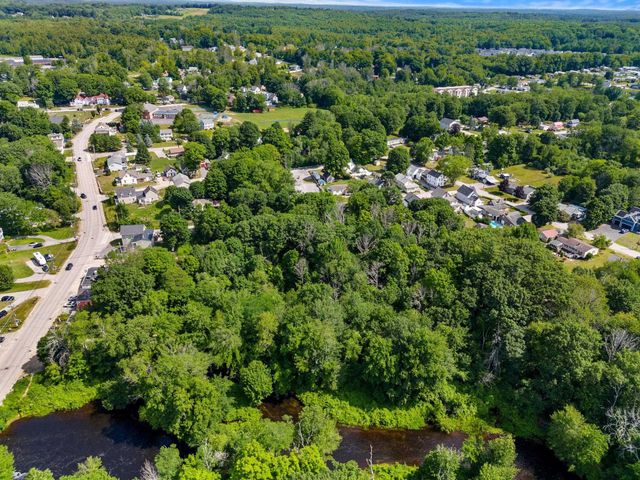 15 Bartlett Street, Epping, NH 03042