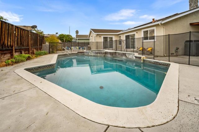 184 Sun Blossom Drive, San Jose, CA 95123