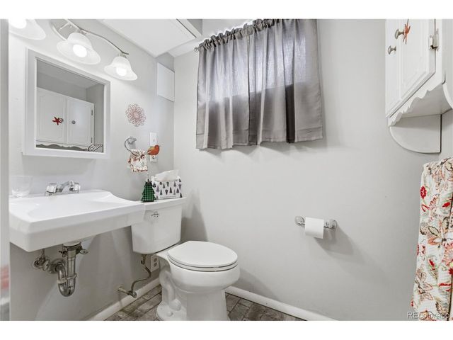 1551 S Chase St, Lakewood, CO 80232