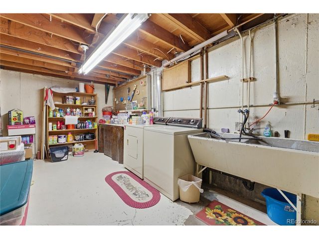 1551 S Chase St, Lakewood, CO 80232