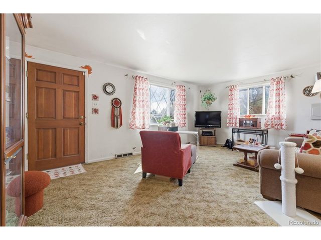 1551 S Chase St, Lakewood, CO 80232