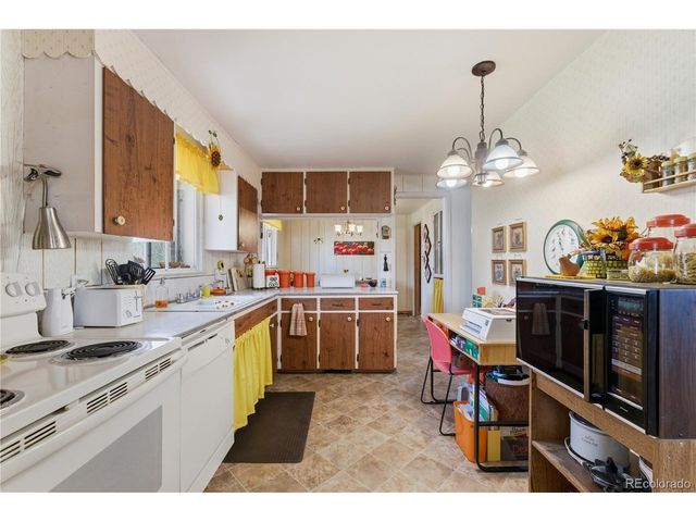 1551 S Chase St, Lakewood, CO 80232