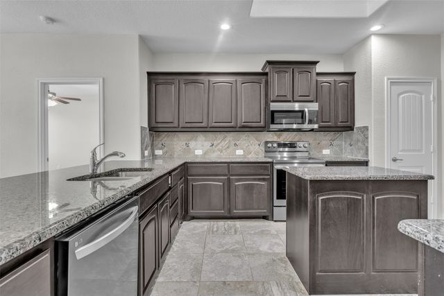 11313 Golden Ridge Lane, Fort Worth, TX 76052