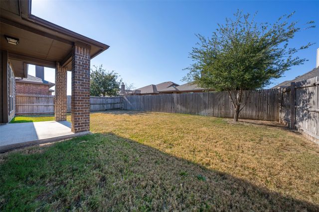 11313 Golden Ridge Lane, Fort Worth, TX 76052