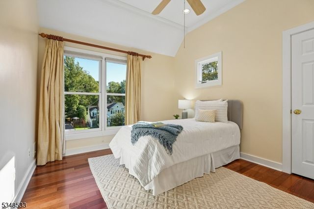 11 Meadowbrook Ct, Summit City, NJ 07901