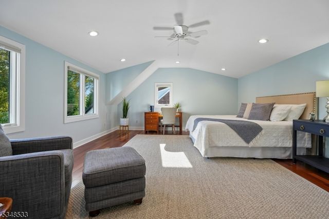 11 Meadowbrook Ct, Summit City, NJ 07901