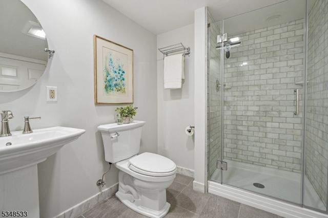 11 Meadowbrook Ct, Summit City, NJ 07901