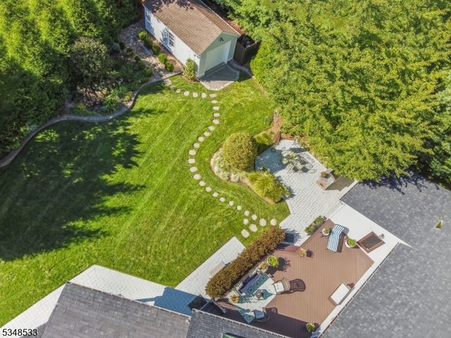11 Meadowbrook Ct, Summit City, NJ 07901