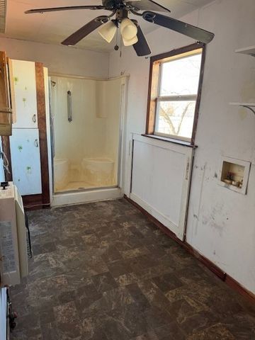 1010 Dubose Street, Quanah, TX 79252