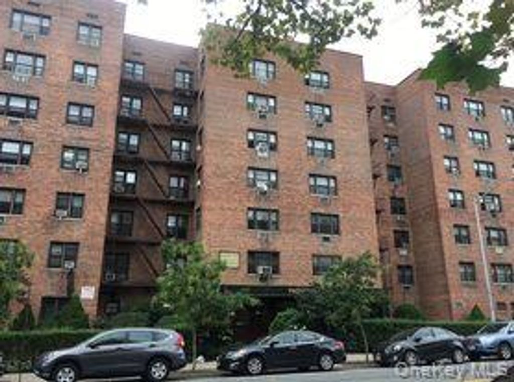 55-30 99th Street 2H, Jamaica, NY 11432
