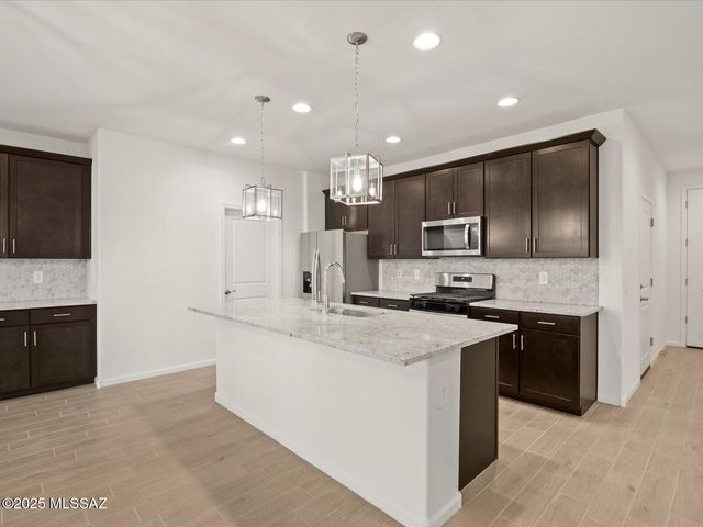 8300 S Clara Roberts Way, Tucson, AZ 85747