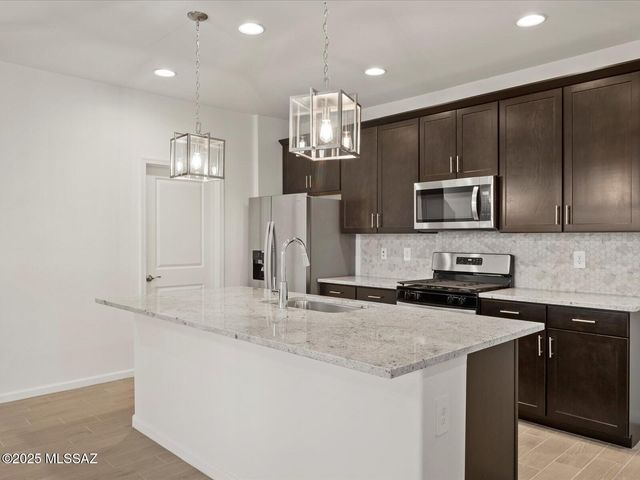 8300 S Clara Roberts Way, Tucson, AZ 85747