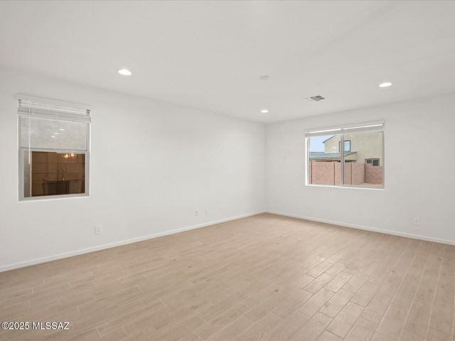 8300 S Clara Roberts Way, Tucson, AZ 85747