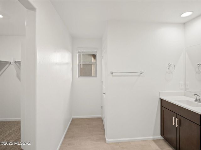 8300 S Clara Roberts Way, Tucson, AZ 85747