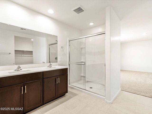 8300 S Clara Roberts Way, Tucson, AZ 85747