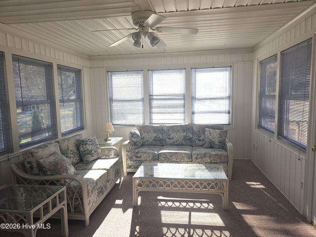 213 Pinewood Drive, New Bern, NC 28562