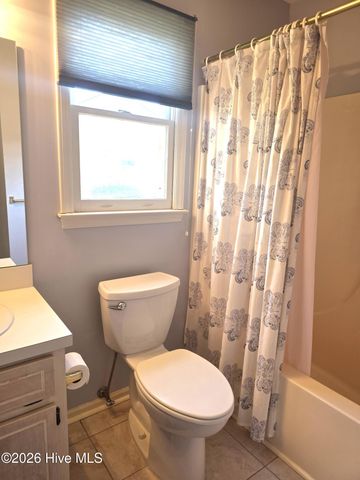 213 Pinewood Drive, New Bern, NC 28562