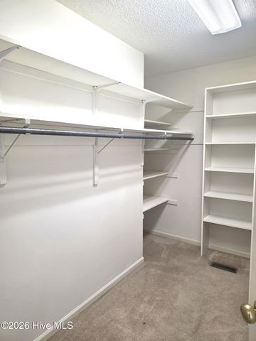 213 Pinewood Drive, New Bern, NC 28562