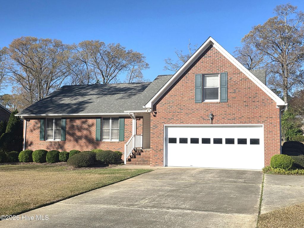 213 Pinewood Drive, New Bern, NC 28562