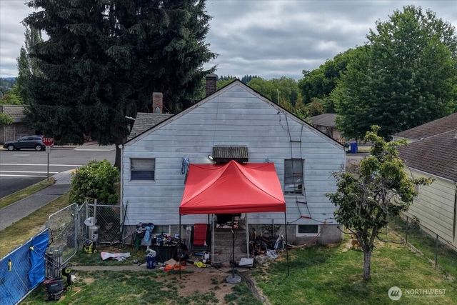 75 Williams Avenue S, Renton, WA 98057