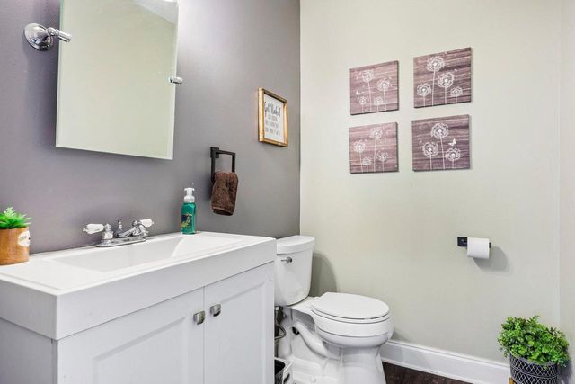 4441 S 116th STREET, Greenfield, WI 53228