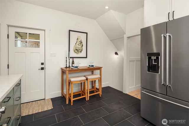 317 NE 58th Street, Seattle, WA 98105