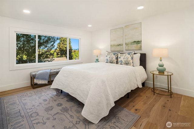 317 NE 58th Street, Seattle, WA 98105