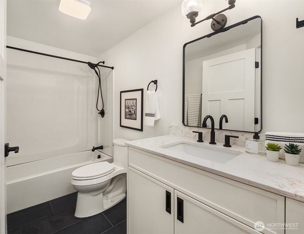 317 NE 58th Street, Seattle, WA 98105