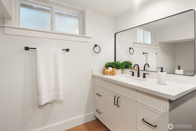 317 NE 58th Street, Seattle, WA 98105