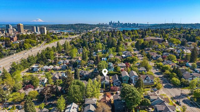 317 NE 58th Street, Seattle, WA 98105
