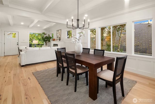 317 NE 58th Street, Seattle, WA 98105